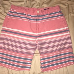 Vineyard vine breaker shorts